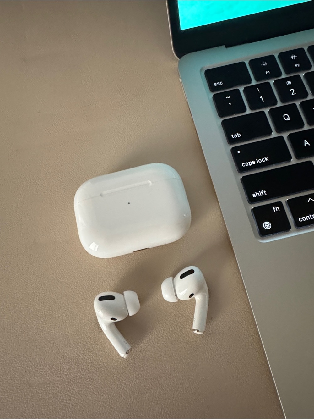 Apple AirPods Pro (1st Generation) with MagSafe Charging Case - White